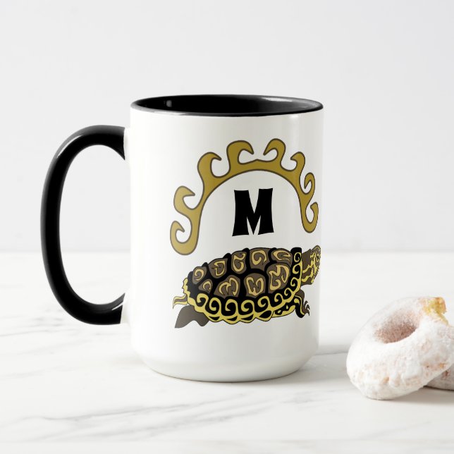 Farbenfrohe Cumberland Slide Turtle Monogram Tasse (Mit Donut)