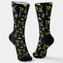 Farbenfrohe Darstellung der Halloween-Symbole Socken