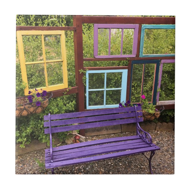 Farbenfrohe Dekoration aus Windows & Bench Garden Fliese (Vorderseite)