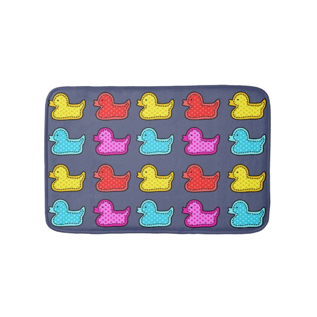 Farbenfrohe Dotty Duck Muster auf blauem Badematte (Vorderseite)