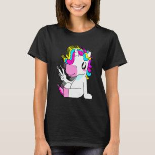 Farbenfrohe Einhorn-Mehrschichtfriedung Entspannte T-Shirt
