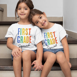 Farbenfrohe Erste-Klasse-Kämpfe zurück zum Quadrat T-Shirt