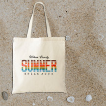 Farbenfrohe Familiensommer-Sonnenuntergangs-Strand