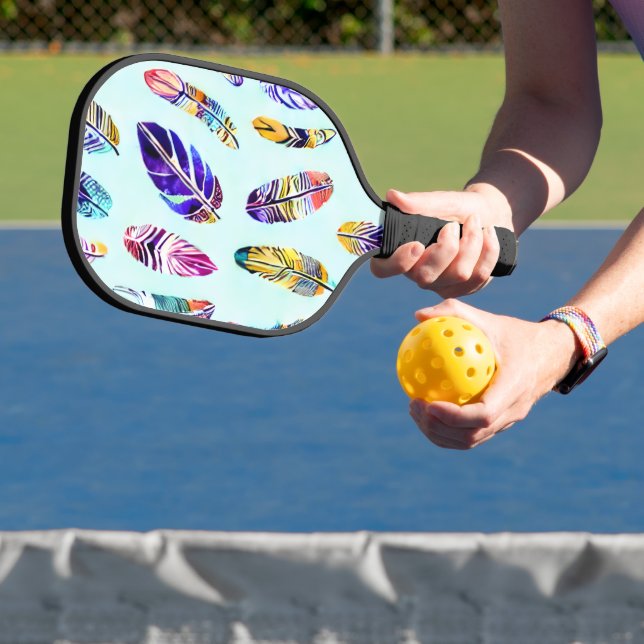 Farbenfrohe Federmuster Pickleball Schläger (InSitu)