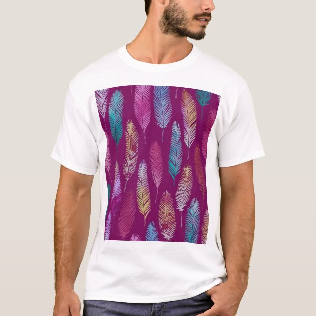 Farbenfrohe Federn: lila Hintergrundmuster. T-Shirt (Vorderseite)