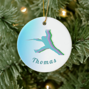 Farbenfrohe Fencer-Silhouette, die den Namen des J Keramik Ornament