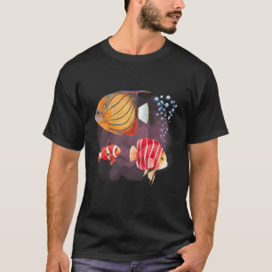 Farbenfrohe Fischkreaturen im tiefen Ozean und ein T-Shirt