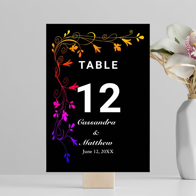 Farbenfrohe florale Ranken auf schwarzem Hintergru Tischnummer (Colorful Floral Vines on Black Background Wedding Table Number)
