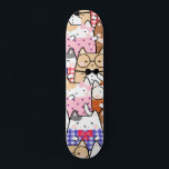 Farbenfrohe Funny Nerdy Cats Kitten Muster Whimsic Skateboard<br><div class="desc">Dieses niedliche Skateboard mit nerdy niedlichen Kitten-Mustern wäre ein wunderbares Geschenk für jeden,  der Katzen Lieben!</div>