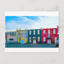 Farbenfrohe Gebäude in Benson