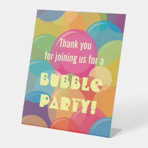 Farbenfrohe Geburtstagsparty Sockelschild