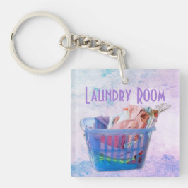 Farbenfrohe geflochtene Wäsche über Gefahren in bl Schlüsselanhänger