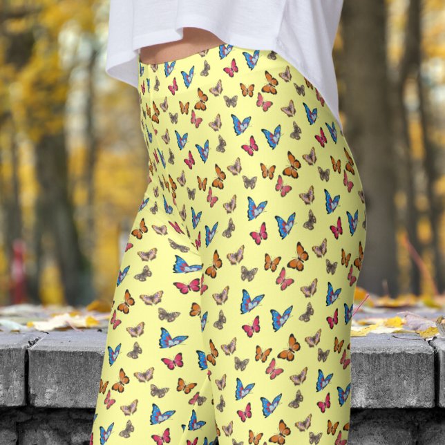 Farbenfrohe gelbe Schmetterlinge Muster Leggings (Colorful Butterflies on Canary)
