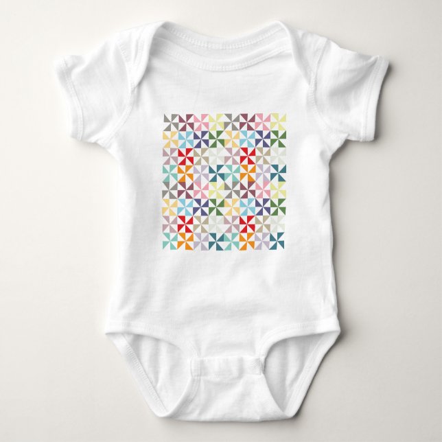 Farbenfrohe geometrische Pinwheel Baby Strampler (Vorderseite)