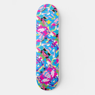 Farbenfrohe Graffiti Splash Skateboard