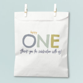 Farbenfrohe Happy One First Birthday Geschenkboxen Geschenktütchen