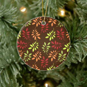 Farbenfrohe Herbstblätter in warmen Tönen Keramik  Ornament