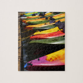 Farbenfrohe Kayaks-Puzzle Puzzle
