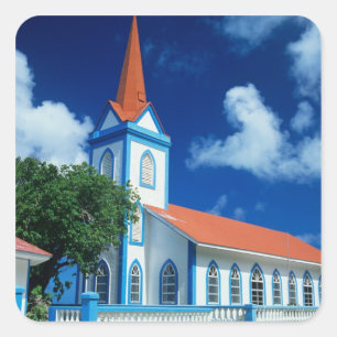 Farbenfrohe Kirche auf der Insel Tahaa Quadratischer Aufkleber