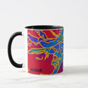 Farbenfrohe kosmische Tasse von Angus, der Airedal