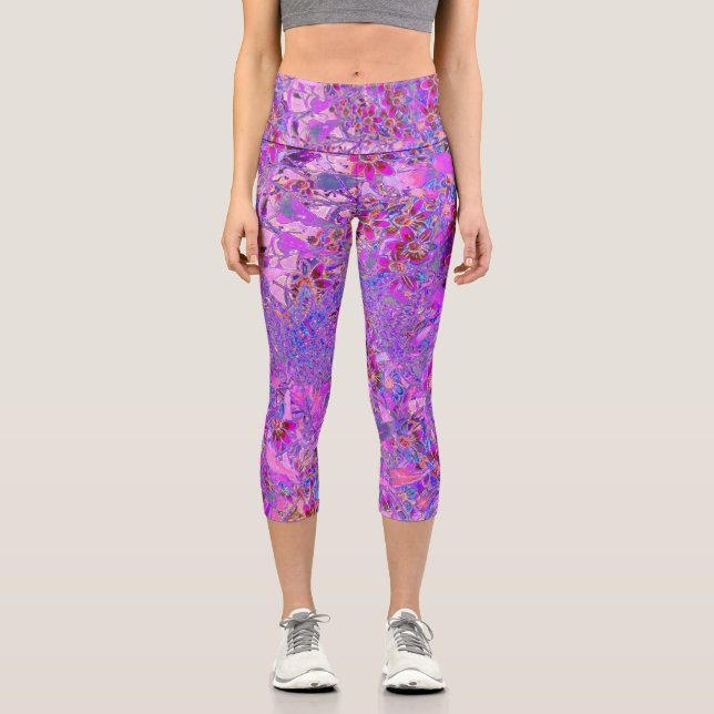 Farbenfrohe Krimson, Magenta und Blue Wildblumen Capri Leggings (Vorderseite)