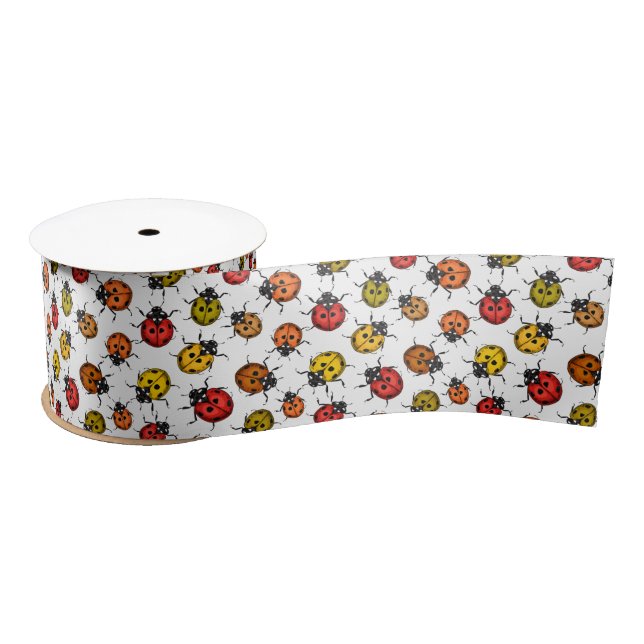 Farbenfrohe Ladybugs auf weiß Satinband (Spule)
