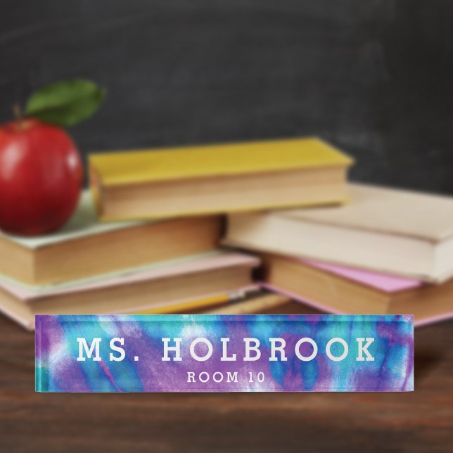 Farbenfrohe Lila Blaue Gefärbte Krawatte Lehrerin Namensplakette (Von Creator hochgeladen)