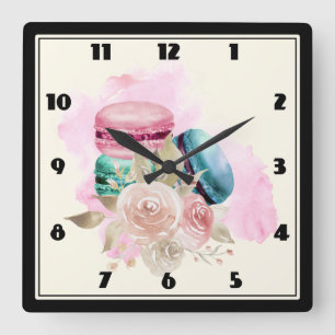 Farbenfrohe Macarons und Blume Wasserfarben Quadratische Wanduhr