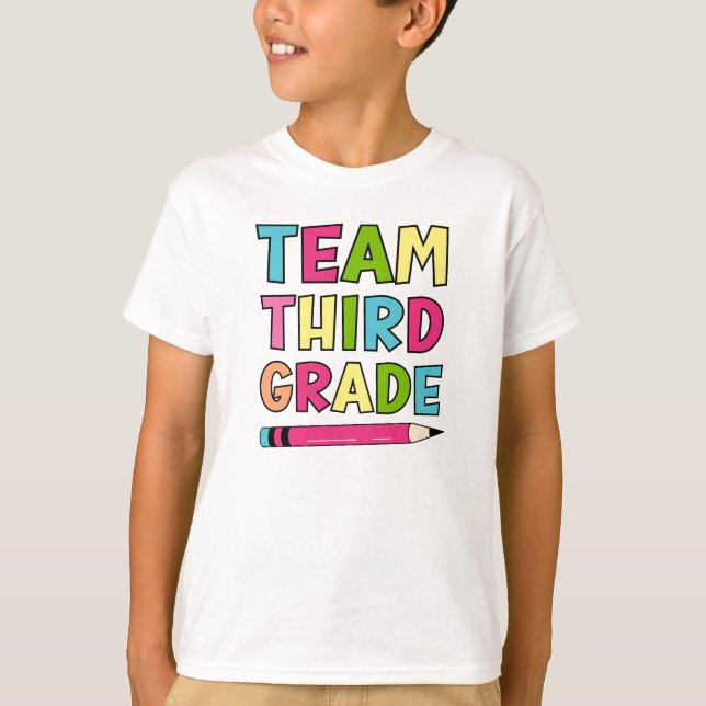 Farbenfrohe Mannschaft 3. Klasse zurück zur Schule T-Shirt (Vorderseite)