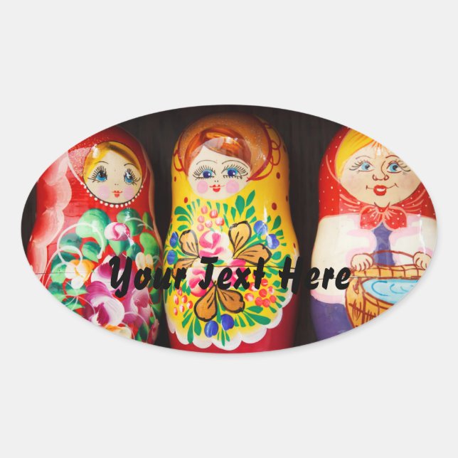 Farbenfrohe Matryoshka Dolls Ovaler Aufkleber (Vorderseite)