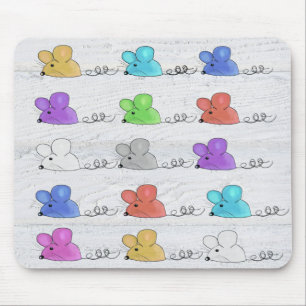 Farbenfrohe Mäuse auf weißem Holz Mousepad
