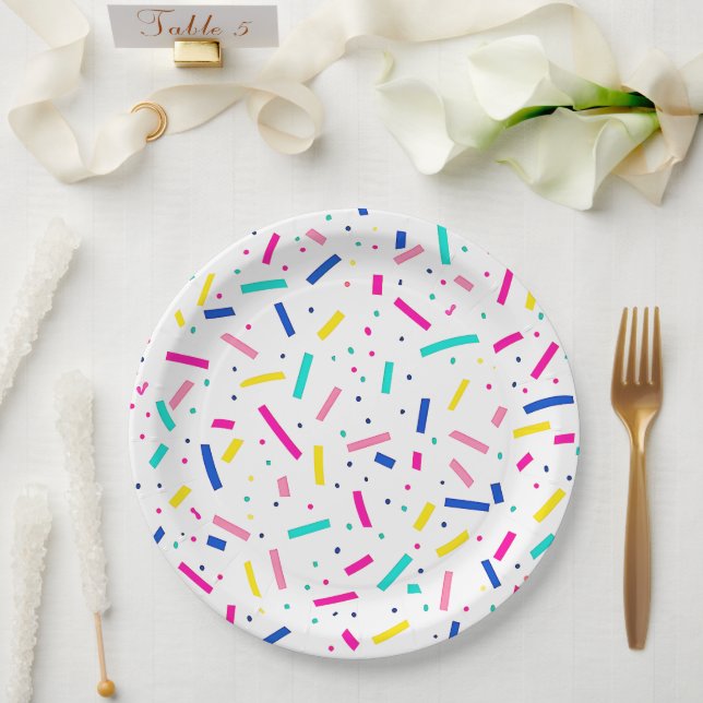 Farbenfrohe mehrfarbige Sprinklen Pappteller (Hochzeit)