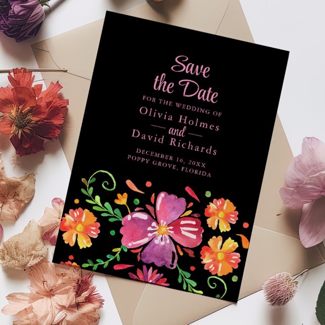 Farbenfrohe mexikanische Fiesta Save the Date Card Einladung (Colorful Mexican Floral Fiesta Save the Date Card on a table full with colorful flowers.)