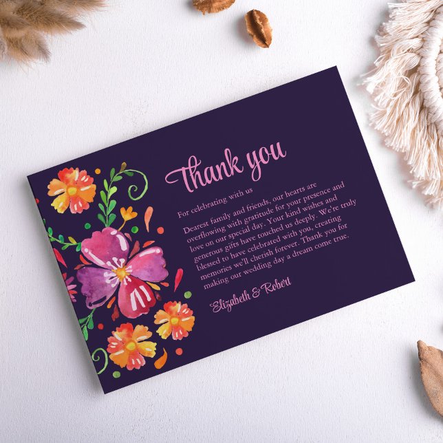 farbenfrohe mexikanische Fiesta Wedding Dankeskarte (Colorful Mexican Fiesta Wedding Thank You Card on neutral boho table.)