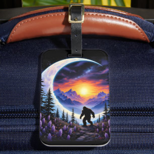 Farbenfrohe Nacht Himmel Sasquatsche Spaziergang,  Gepäckanhänger