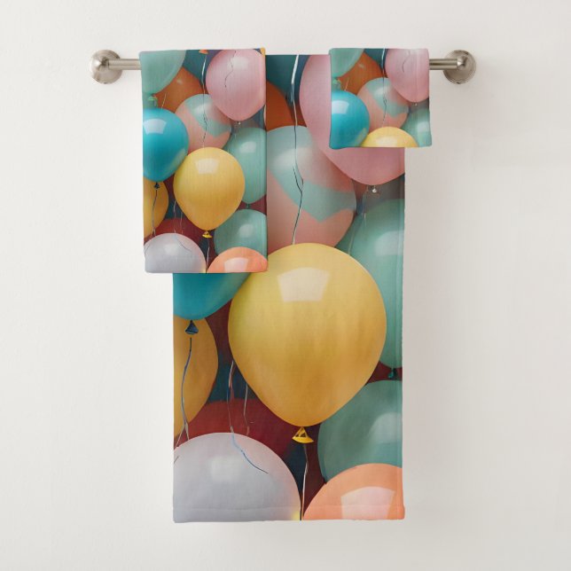 Farbenfrohe Party Balloons Muster Badhandtuch Set (Insitu)