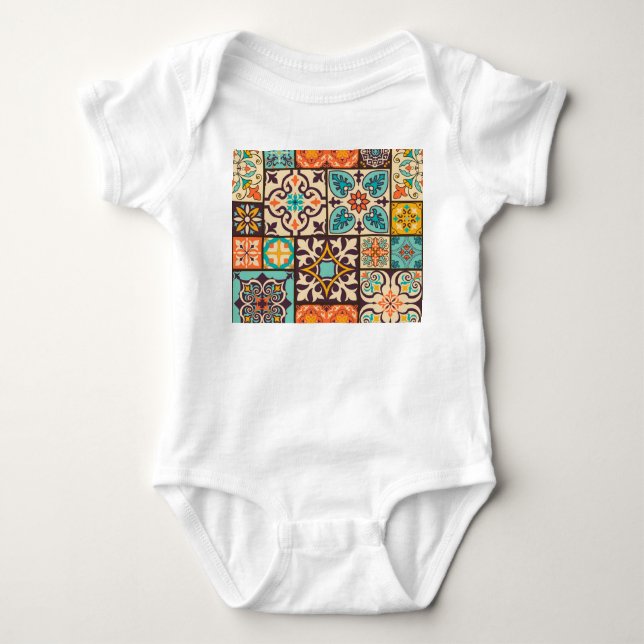 Farbenfrohe Patchwork Islam Motifs Tile Baby Strampler (Vorderseite)