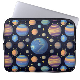 Farbenfrohe Planeten und Sterne im Weltraum Laptopschutzhülle