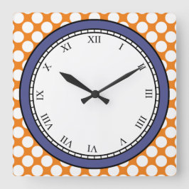 Farbenfrohe Polka Dot römische Ziffern weiß auf je Quadratische Wanduhr