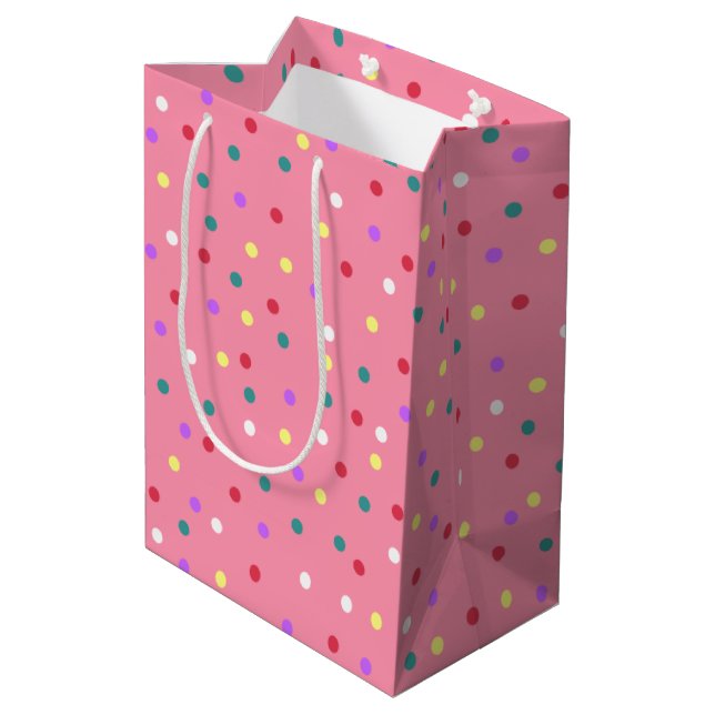 Farbenfrohe Polka Punkte auf Rosa Mittlere Geschenktüte (Rückseite Schrägansicht)
