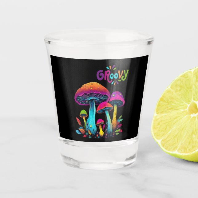Farbenfrohe psychedelische Pilze- Schnapsglas (Vorderseite)