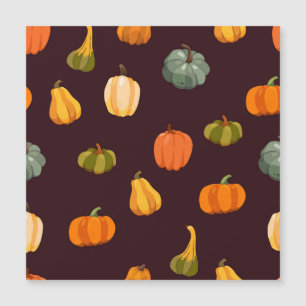 Farbenfrohe Pumpkins: dunkle Herbsteleganz. Magnetkarte