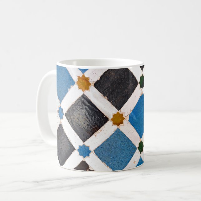 Farbenfrohe Quadrate und Sterne Mosaikmuster Kaffeetasse (Vorderseite Links)