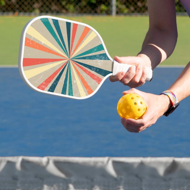 Farbenfrohe Regenbogen-Sonnenbrust Pickleball Schläger (InSitu)