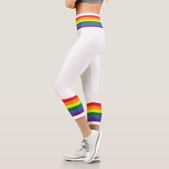 Farbenfrohe Regenbogen-Streifen Capri Leggings (Links)