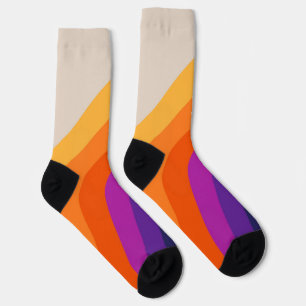 Farbenfrohe Regenbogenkunst im Retrostil Socken