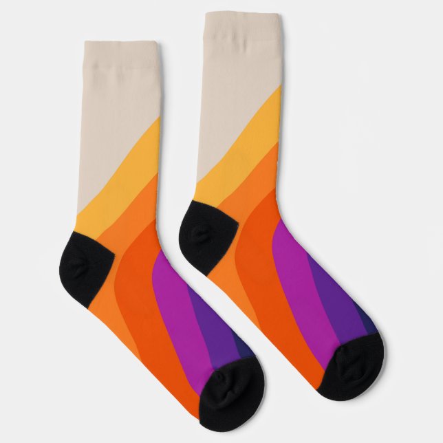 Farbenfrohe Regenbogenkunst im Retrostil Socken (Rechts)
