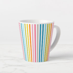 Farbenfrohe Regenbogenstreifen Milchtasse