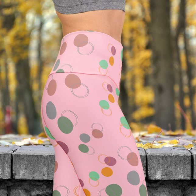 Farbenfrohe rosa Bläschen Muster Yoga Capri Leggings (Bubbly Bubbles on Bubble Gum Capri Leggings)