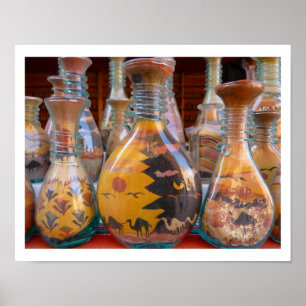 Farbenfrohe Sandkunst Jordaniens Poster